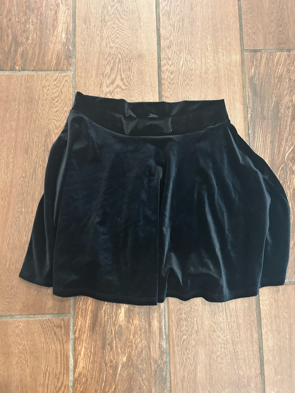 SNAP size M black velvet swing mini skirt